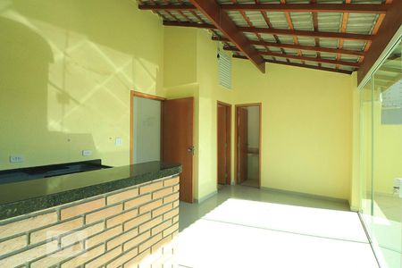 Casa à venda com 120m², 2 quartos e 1 vagaCobertura