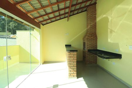 Casa à venda com 120m², 2 quartos e 1 vagaCobertura