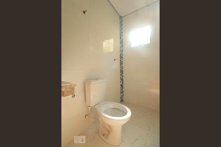 Casa à venda com 120m², 2 quartos e 1 vagaBanheiro da Suíte 2