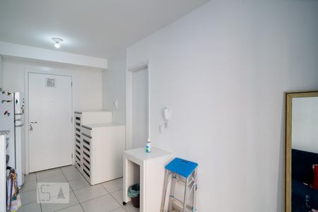 Sala / Cozinha de apartamento à venda com 1 quarto, 27m² em Jardim Prudência, São Paulo