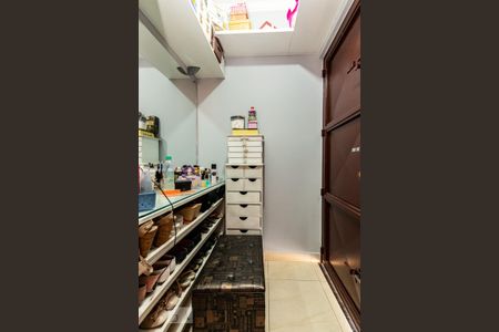 Casa à venda com 125m², 4 quartos e 2 vagasCloset quarto 4