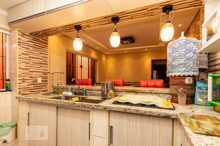 Casa à venda com 125m², 4 quartos e 2 vagasCozinha