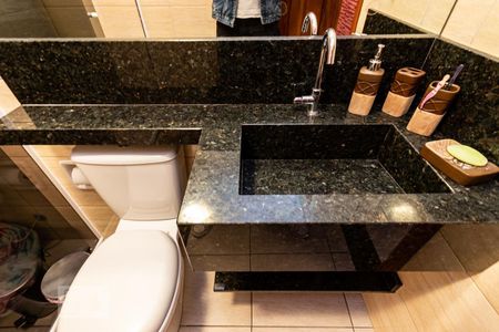 Lavabo  de casa à venda com 4 quartos, 125m² em Vila Uniao (zona Leste), São Paulo