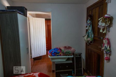 Casa à venda com 327m², 5 quartos e 1 vaga Casa à venda com 327m², 5 quartos e 1 vagaQuarto 2 - Casa dos Fundos