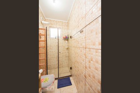 Banheiro  de apartamento à venda com 1 quarto, 43m² em Jardim Floresta, Porto Alegre