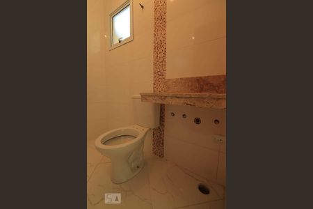 Casa à venda com 120m², 2 quartos e 1 vagaBanheiro da Suíte 1