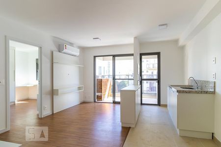 Sala de apartamento para alugar com 1 quarto, 45m² em Cambuí, Campinas