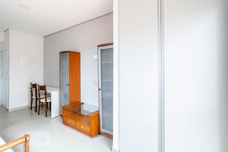 Sala de apartamento para alugar com 1 quarto, 40m² em Vila São Pedro, Santo André