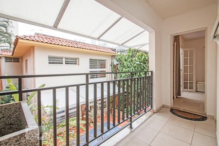 Casa à venda com 220m², 3 quartos e 2 vagas Casa à venda com 220m², 3 quartos e 2 vagasVaranda do Anexo