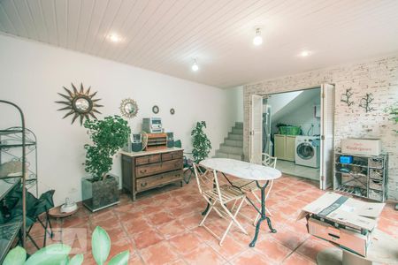 Casa à venda com 220m², 3 quartos e 2 vagas Casa à venda com 220m², 3 quartos e 2 vagasSalão de Festas