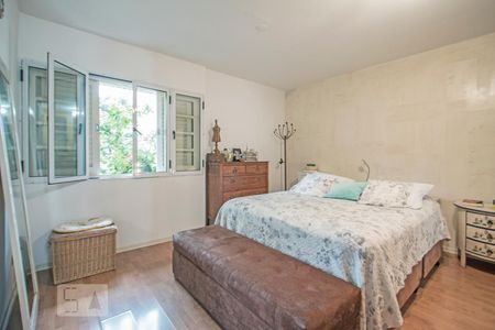 Casa à venda com 220m², 3 quartos e 2 vagas Casa à venda com 220m², 3 quartos e 2 vagasSuite