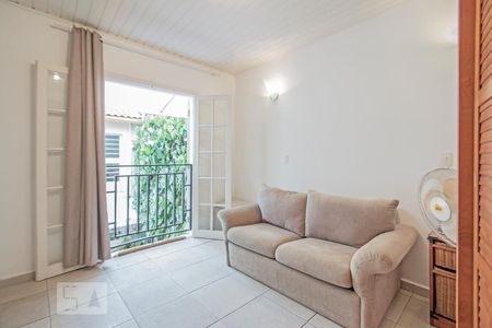 Casa à venda com 220m², 3 quartos e 2 vagas Casa à venda com 220m², 3 quartos e 2 vagasSuite do Anexo