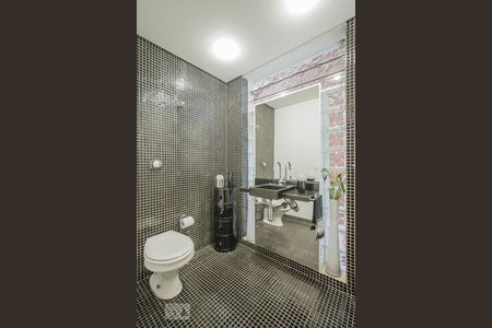 Casa à venda com 220m², 3 quartos e 2 vagas Casa à venda com 220m², 3 quartos e 2 vagasLavabo