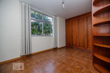 'Quarto de apartamento para alugar com 1 quarto, 55m² em Boa Viagem, Niterói