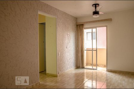 Sala de apartamento para alugar com 2 quartos, 49m² em Vila Mangalot, São Paulo