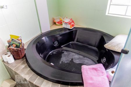 Casa à venda com 500m², 5 quartos e 11 vagasBanheira