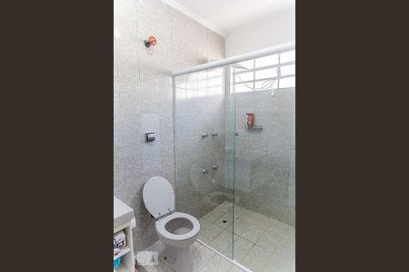 Casa à venda com 500m², 5 quartos e 11 vagasBanheiro da Suíte 2