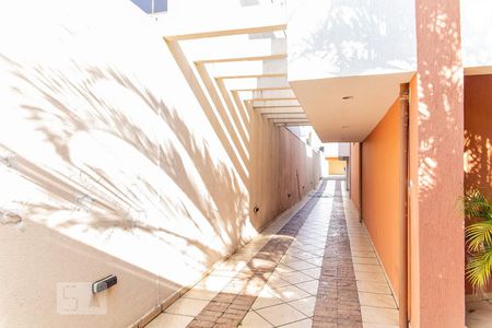 Casa à venda com 500m², 5 quartos e 11 vagasCorredor da Garagem