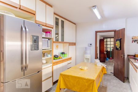 Casa à venda com 500m², 5 quartos e 11 vagasCozinha