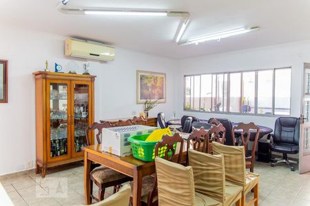 Casa à venda com 500m², 5 quartos e 11 vagasSalão 1