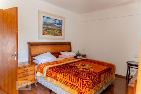 Casa à venda com 500m², 5 quartos e 11 vagasSuíte 1