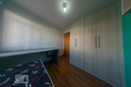 Quarto 2 de apartamento para alugar com 2 quartos, 61m² em Sítio Cercado, Curitiba