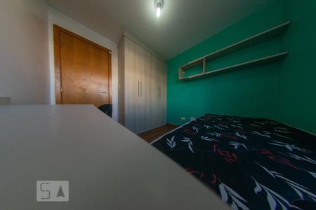 Quarto 2 de apartamento para alugar com 2 quartos, 61m² em Sítio Cercado, Curitiba