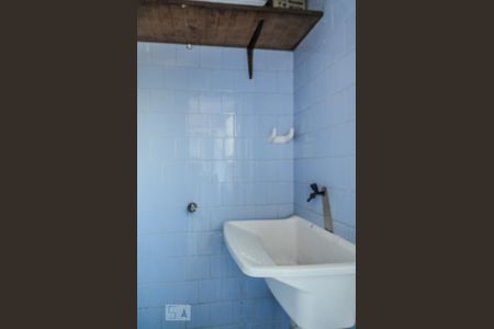 Apartamento à venda com 78m², 2 quartos e sem vaga Apartamento à venda com 78m², 2 quartos e sem vagaBanheiro de Serviço