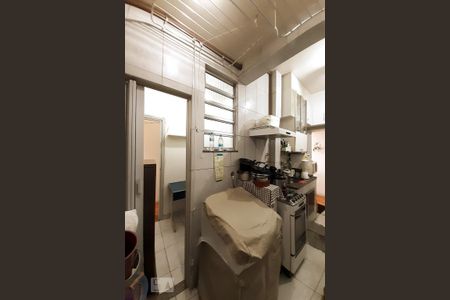 Apartamento à venda com 70m², 2 quartos e 1 vagaÁrea de Serviço