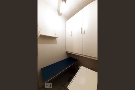 Apartamento à venda com 70m², 2 quartos e 1 vagaEscritório