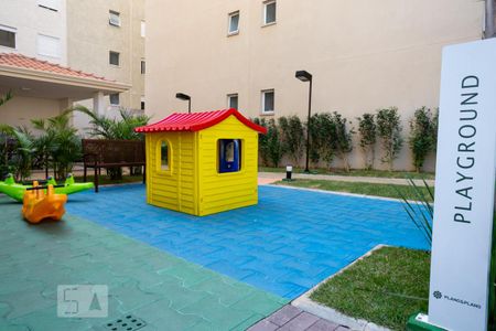 Apartamento à venda com 28m², 1 quarto e sem vaga Apartamento à venda com 28m², 1 quarto e sem vagaÁrea comum - Playground