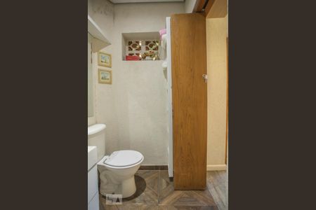 Casa de condomínio à venda com 120m², 3 quartos e 2 vagas Casa de condomínio à venda com 120m², 3 quartos e 2 vagasBanheiro de Serviço