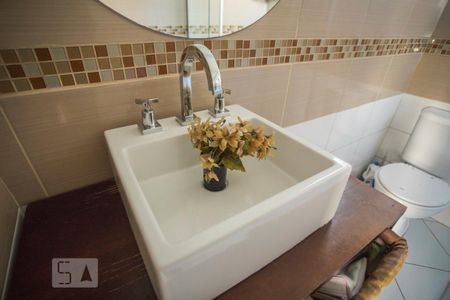 Casa de condomínio à venda com 120m², 3 quartos e 2 vagas Casa de condomínio à venda com 120m², 3 quartos e 2 vagasBanheiro Suite - Ármários