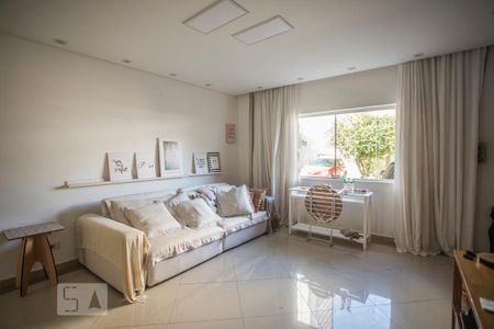 Sala de casa de condomínio à venda com 3 quartos, 120m² em Chácara Inglesa, São Paulo