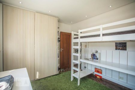 Casa de condomínio à venda com 120m², 3 quartos e 2 vagas Casa de condomínio à venda com 120m², 3 quartos e 2 vagasQuarto 2 - Armários