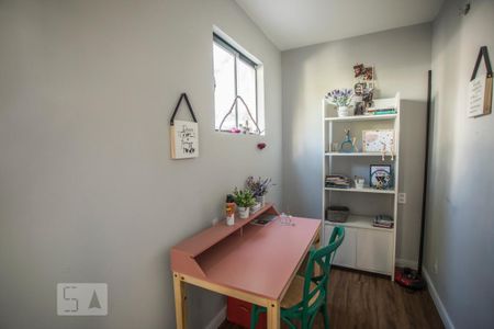 Casa de condomínio à venda com 120m², 3 quartos e 2 vagas Casa de condomínio à venda com 120m², 3 quartos e 2 vagasEscritório