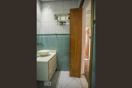 Casa de condomínio à venda com 120m², 3 quartos e 2 vagas Casa de condomínio à venda com 120m², 3 quartos e 2 vagasBanheiro 2