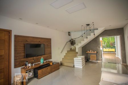 Sala de casa de condomínio à venda com 3 quartos, 120m² em Chácara Inglesa, São Paulo