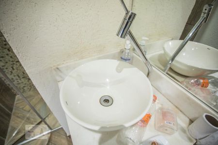 Casa de condomínio à venda com 120m², 3 quartos e 2 vagas Casa de condomínio à venda com 120m², 3 quartos e 2 vagasBanheiro de Serviço - Torneira