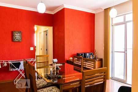 Sala de apartamento à venda com 3 quartos, 70m² em Planalto, Belo Horizonte