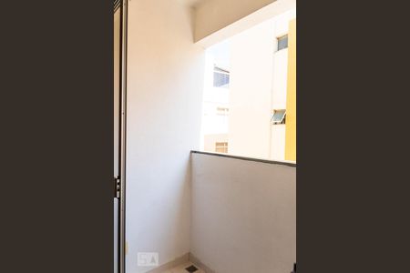 varanda de apartamento à venda com 3 quartos, 70m² em Planalto, Belo Horizonte