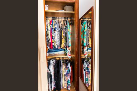 Apartamento à venda com 70m², 3 quartos e 2 vagasCloset da suíte