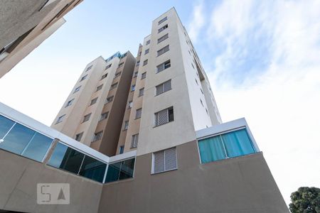 Apartamento para alugar com 60m², 2 quartos e 2 vagasFachada do prédio 