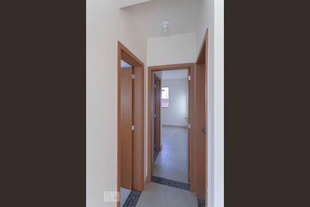 Corredor de apartamento para alugar com 2 quartos, 60m² em Ana Lúcia, Sabará