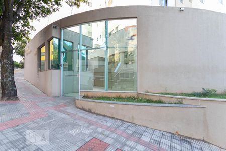 Apartamento para alugar com 60m², 2 quartos e 2 vagasFachada