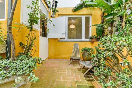 Studio para alugar com 25m², 1 quarto e sem vaga Studio para alugar com 25m², 1 quarto e sem vagaTerraço