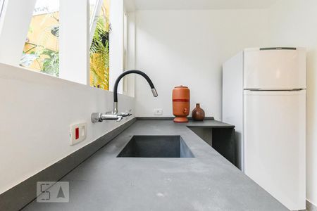 Studio para alugar com 25m², 1 quarto e sem vaga Studio para alugar com 25m², 1 quarto e sem vagaCozinha