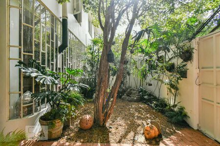 Studio para alugar com 25m², 1 quarto e sem vaga Studio para alugar com 25m², 1 quarto e sem vagaÁrea Comum - Entrada