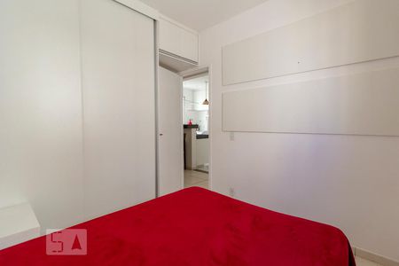 Quarto 1 de apartamento para alugar com 2 quartos, 44m² em Gávea, Uberlândia
