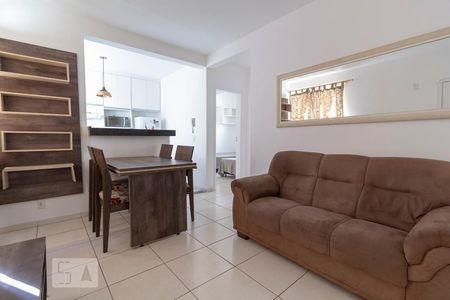 Sala de apartamento para alugar com 2 quartos, 44m² em Gávea, Uberlândia